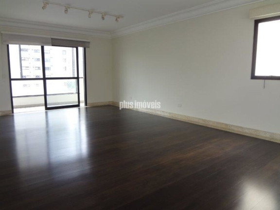 Apartamento com 3 Quartos à Venda, 210 m² em Moema - São Paulo