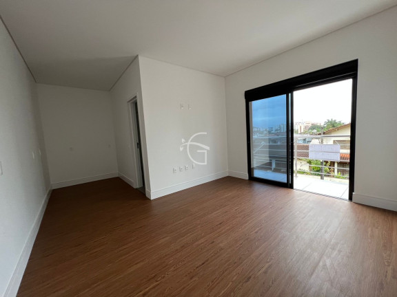 Imagem Casa com 3 Quartos à Venda, 191 m² em Saguaçu - Joinville Imagem Casa com 3 Quartos à Venda, 191 m² em Saguaçu - Joinville