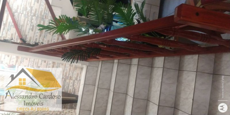 Imagem Casa com 4 Quartos à Venda, 200 m²
