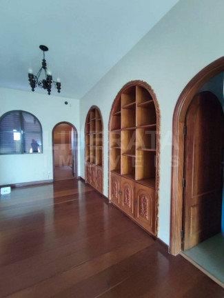Imagem Casa com 3 Quartos à Venda, 293 m² em Champagnat - Londrina