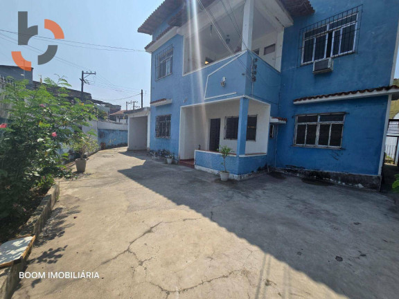 Imagem Casa com 5 Quartos à Venda, 197 m² em Califórnia - Nova Iguaçu Imagem Casa com 5 Quartos à Venda, 197 m² em Califórnia - Nova Iguaçu