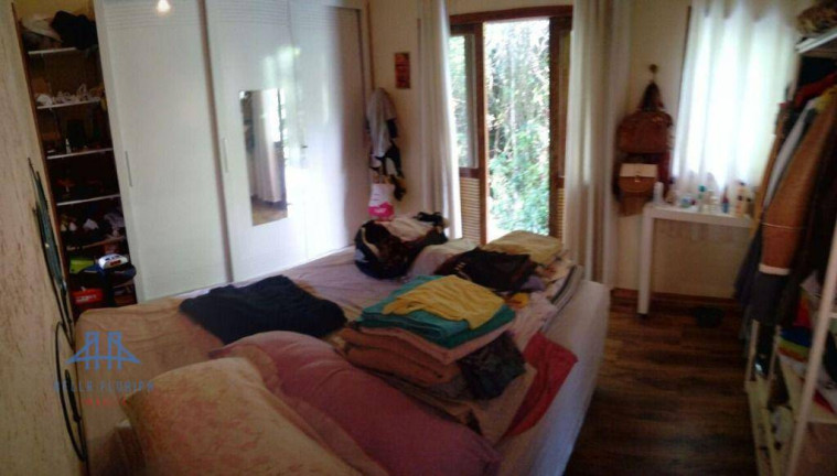 Imagem Casa com 2 Quartos à Venda, 180 m² em Rio Tavares - Florianópolis