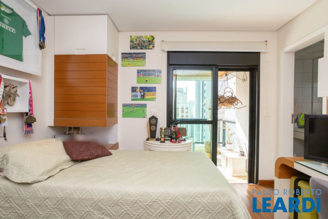Imagem Apartamento com 4 Quartos à Venda, 235 m² em Aclimação - São Paulo Imagem Apartamento com 4 Quartos à Venda, 235 m² em Aclimação - São Paulo