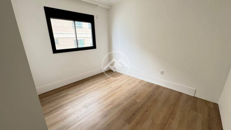 Imagem Apartamento com 4 Quartos à Venda, 225 m² em Meia Praia - Itapema Imagem Apartamento com 4 Quartos à Venda, 225 m² em Meia Praia - Itapema