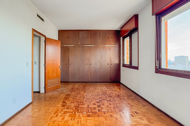 Imagem Apartamento com 3 Quartos à Venda, 217 m² em Independência - Porto Alegre Imagem Apartamento com 3 Quartos à Venda, 217 m² em Independência - Porto Alegre