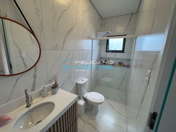 Imagem Sobrado com 3 Quartos à Venda, 140 m² em Guilhermina - Praia Grande Imagem Sobrado com 3 Quartos à Venda, 140 m² em Guilhermina - Praia Grande