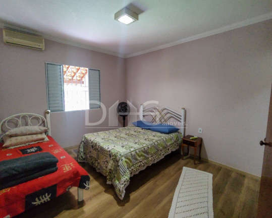 Imóvel com 3 Quartos à Venda,  em Centro - Cosmópolis