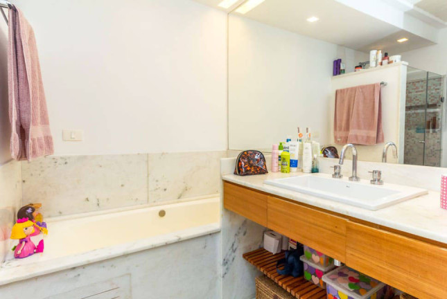Imagem Apartamento com 3 Quartos à Venda,  em Lagoa - Rio De Janeiro