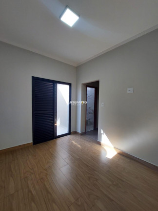 Imagem Casa com 2 Quartos à Venda, 102 m²