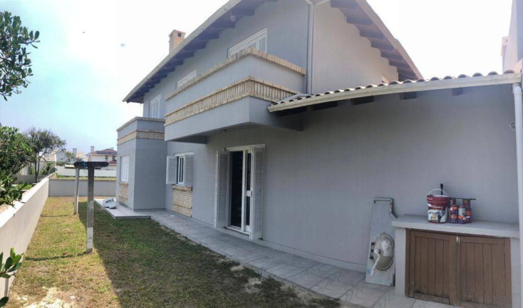 Imagem Casa com 5 Quartos à Venda, 240 m² em Atlantida - Xangri-lá Imagem Casa com 5 Quartos à Venda, 240 m² em Atlantida - Xangri-lá