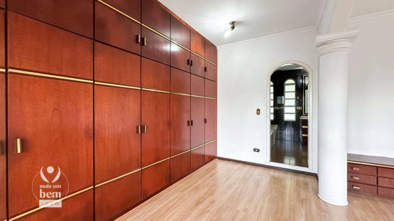 Imagem Casa com 5 Quartos à Venda, 537 m² em São Lourenço - Curitiba