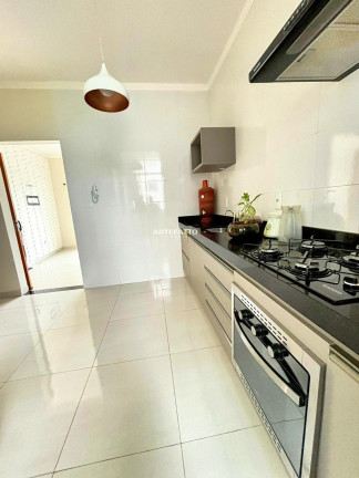 Imagem Apartamento com 2 Quartos à Venda, 80 m²