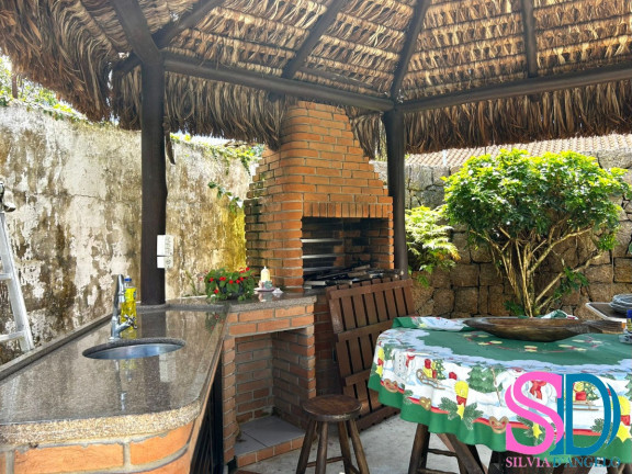 Casa com 5 Quartos à Venda, 140 m² em Centro - Ubatuba