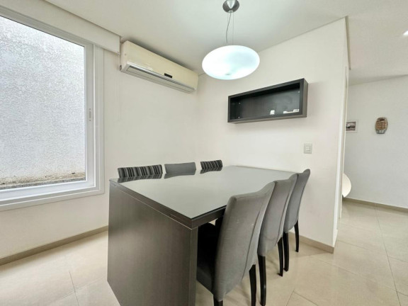 Imagem Casa com 4 Quartos à Venda, em -- - Capao Da Canoa Imagem Casa com 4 Quartos à Venda, em -- - Capao Da Canoa