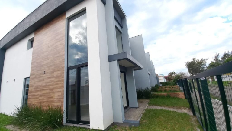 Imagem Sobrado com 3 Quartos à Venda, em Centro - Imbé Imagem Sobrado com 3 Quartos à Venda, em Centro - Imbé
