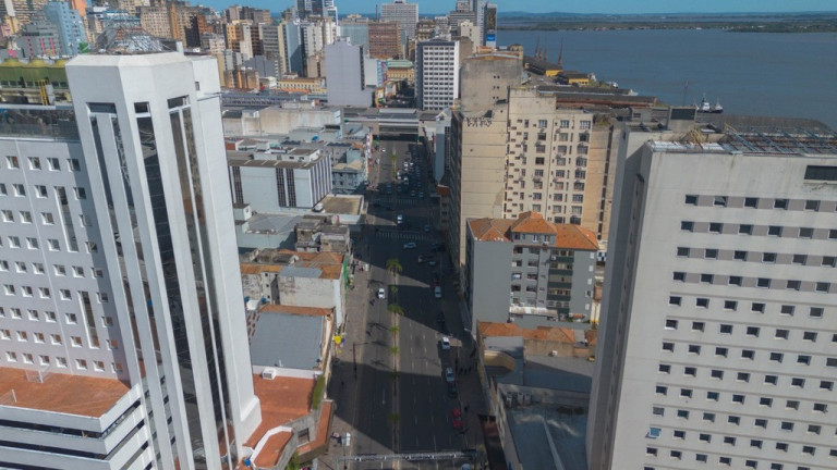 Imagem Terreno à Venda, 532 m² em Centro Histórico - Porto Alegre Imagem Terreno à Venda, 532 m² em Centro Histórico - Porto Alegre