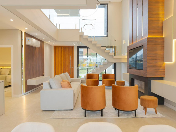 Casa com 4 Quartos à Venda, 285 m² em Condominio Sunset - Xangri-lá
