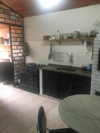 Imagem Imóvel com 2 Quartos à Venda, 180 m² em Jardim Brasil - Caraguatatuba