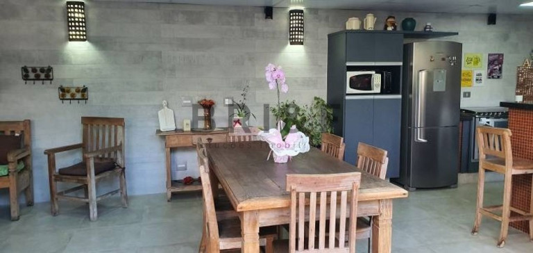Imagem Casa com 4 Quartos à Venda, 355 m² em Chácara Monte Alegre - São Paulo