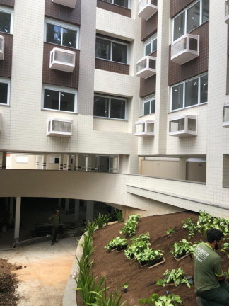Imagem Imóvel com 2 Quartos à Venda, 84 m² em Bom Jesus - Porto Alegre