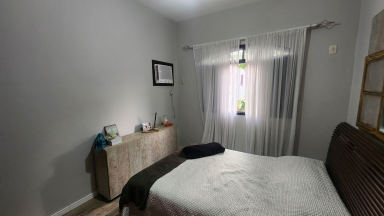 Imagem Casa com 3 Quartos à Venda, 186 m² em Vila São Jorge - São Vicente Imagem Casa com 3 Quartos à Venda, 186 m² em Vila São Jorge - São Vicente