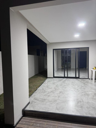 Imagem Casa com 4 Quartos à Venda, 285 m² em Centro - Camaçari Imagem Casa com 4 Quartos à Venda, 285 m² em Centro - Camaçari