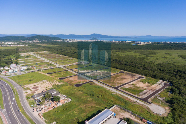 Terreno à Venda,  em Ingleses Do Rio Vermelho - Florianópolis