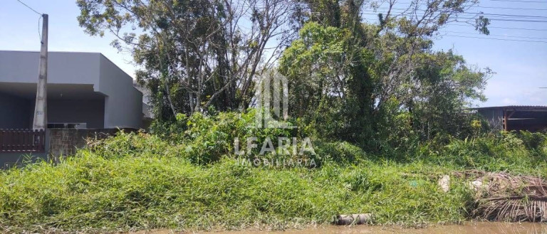 Terreno à Venda,  em São José - Itapoá
