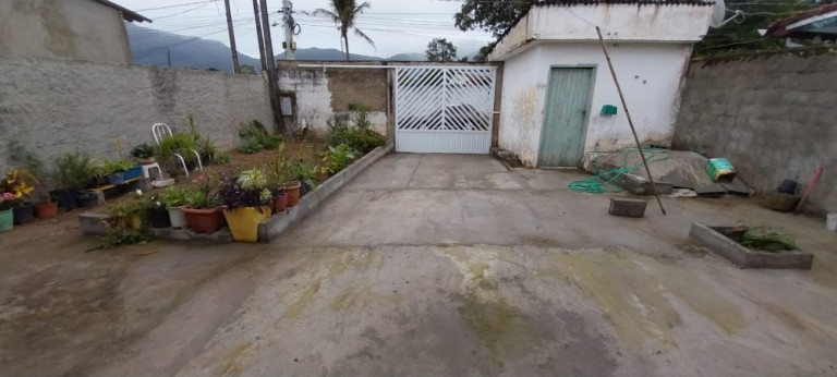 Imagem Casa com 2 Quartos à Venda, 250 m² em Caraguava - Peruíbe Imagem Casa com 2 Quartos à Venda, 250 m² em Caraguava - Peruíbe