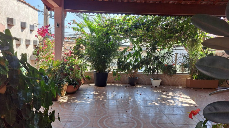Imagem Sobrado com 5 Quartos à Venda, 254 m² em Metalúrgicos - Osasco