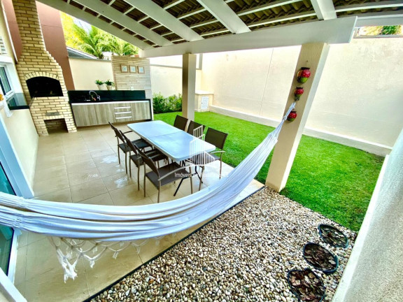 Imagem Casa com 4 Quartos à Venda, 206 m² em Centro - Eusébio Imagem Casa com 4 Quartos à Venda, 206 m² em Centro - Eusébio