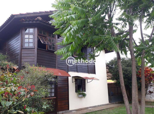 Chácara com 3 Quartos à Venda, 321 m² em Parque Lago Azul - Pindamonhangaba
