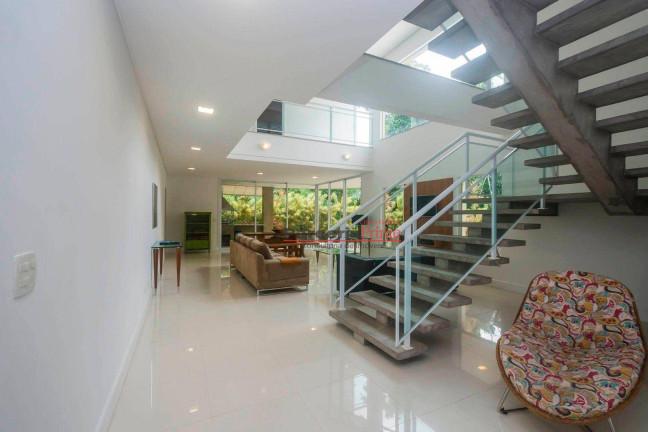 Imagem Casa com 7 Quartos à Venda, 510 m² em Riviera Módulo 24 - Bertioga Imagem Casa com 7 Quartos à Venda, 510 m² em Riviera Módulo 24 - Bertioga