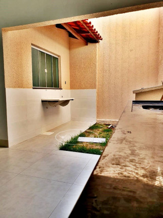 Imagem Casa com 3 Quartos à Venda, 122 m² em Moinho Dos Ventos - Goiânia Imagem Casa com 3 Quartos à Venda, 122 m² em Moinho Dos Ventos - Goiânia