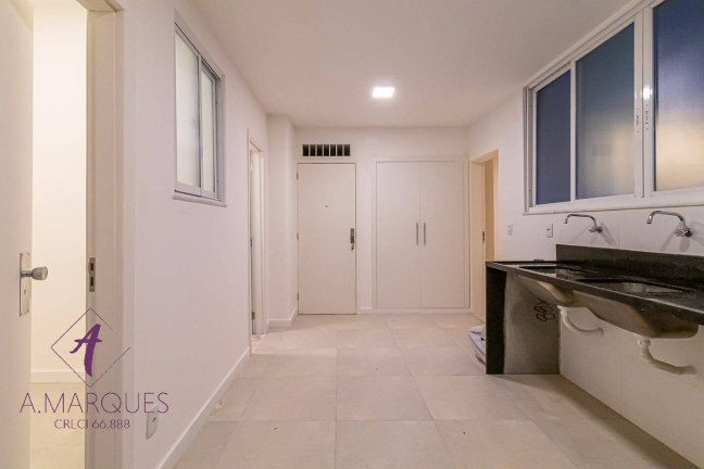 Imagem Apartamento com 4 Quartos à Venda, 330 m² em Copacabana - Rio De Janeiro Imagem Apartamento com 4 Quartos à Venda, 330 m² em Copacabana - Rio De Janeiro