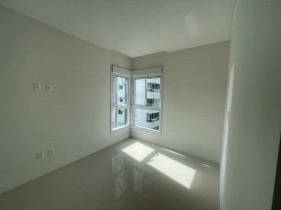 Imagem Apartamento com 4 Quartos à Venda, 120 m² em Centro - Balneário Camboriú Imagem Apartamento com 4 Quartos à Venda, 120 m² em Centro - Balneário Camboriú