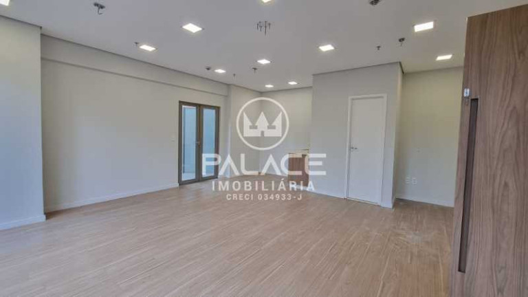 Imagem Sala Comercial à Venda, 80 m² em Centro - Piracicaba Imagem Sala Comercial à Venda, 80 m² em Centro - Piracicaba
