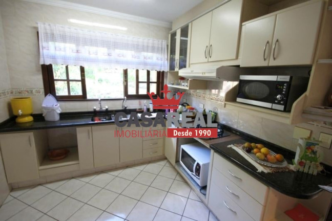Imagem Casa com 4 Quartos à Venda, 400 m² em Butiatuvinha - Curitiba Imagem Casa com 4 Quartos à Venda, 400 m² em Butiatuvinha - Curitiba