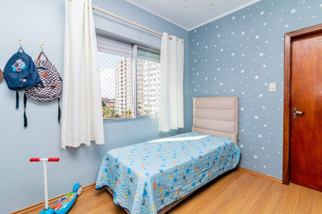 Imagem Apartamento com 3 Quartos à Venda, 65 m² em São João - Porto Alegre