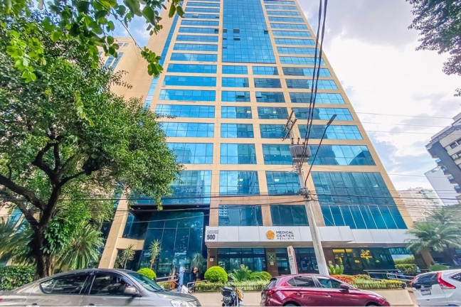 Sala Comercial à Venda, 38 m² em Moema - São Paulo