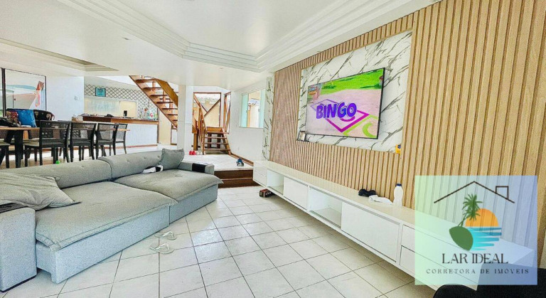 Imagem Casa com 6 Quartos à Venda, em Praia Do Foguete - Cabo Frio Imagem Casa com 6 Quartos à Venda, em Praia Do Foguete - Cabo Frio