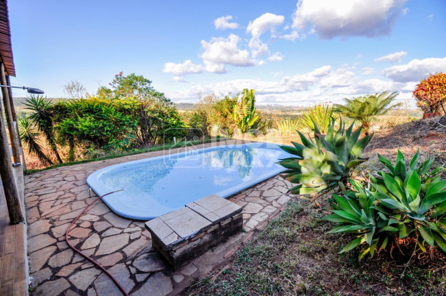 Imagem Casa com 4 Quartos à Venda, 220 m² em Ceilândia - Brasília