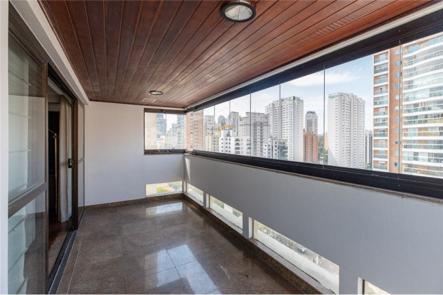 Imagem Apartamento com 3 Quartos à Venda, 230 m² em Moema - São Paulo