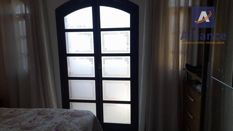 Imagem Casa com 4 Quartos à Venda, 180 m² em Santo Antônio - Louveira