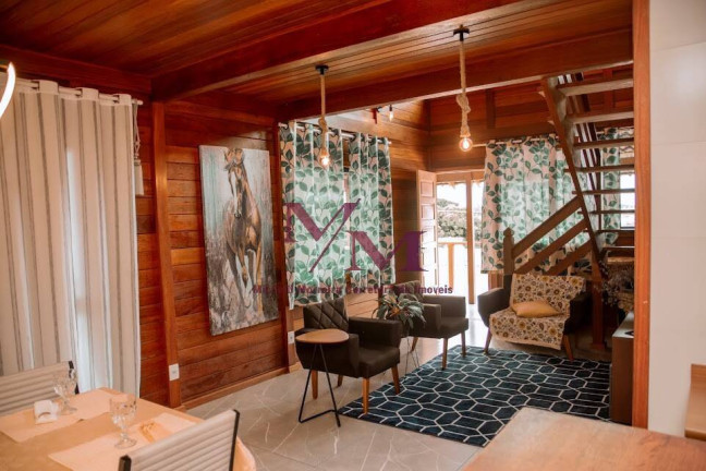 Imagem Sobrado com 4 Quartos à Venda, 360 m² em Distrito Bom Jesus - Matozinhos