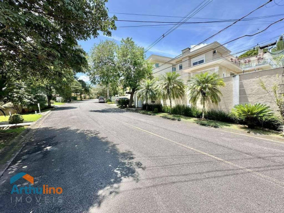 Imagem Casa com 4 Quartos à Venda ou Locação, 358 m² em Fazendinha - Carapicuíba
