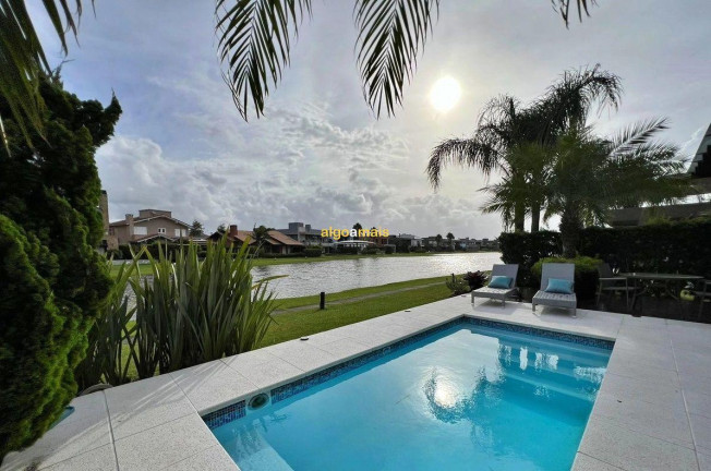Casa com 4 Quartos à Venda, 293 m² em Condominio Ventura Club - Xangri-lá