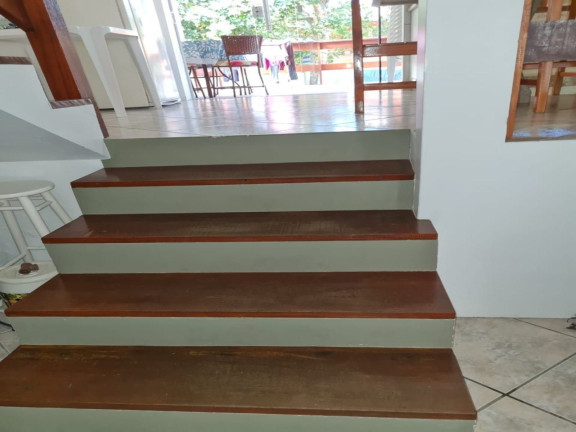 Imagem Imóvel com 4 Quartos à Venda, 166 m² em Centro - Garopaba Imagem Imóvel com 4 Quartos à Venda, 166 m² em Centro - Garopaba