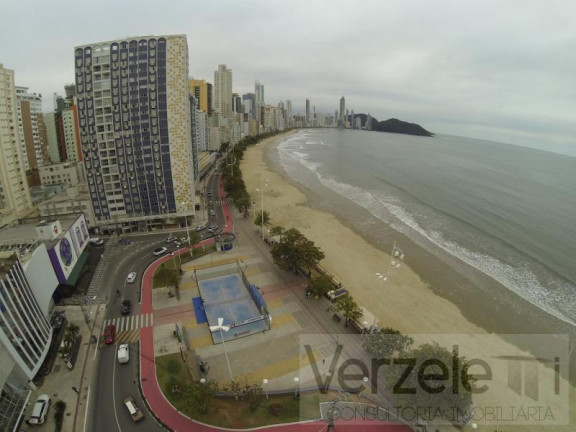 Imagem Apartamento com 4 Quartos para Temporada, 180 m² em Centro - Balneário Camboriú