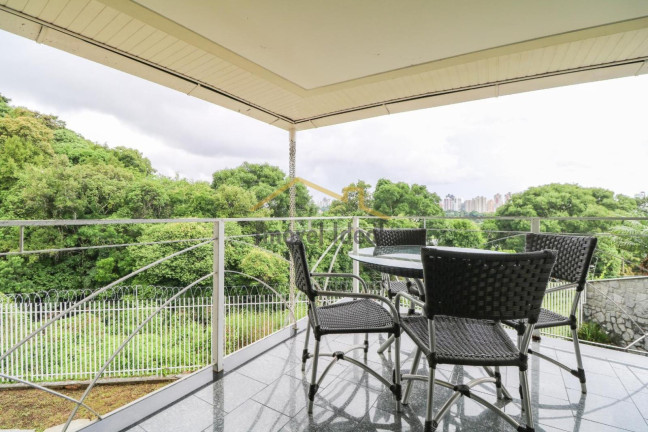 Imagem Casa com 6 Quartos à Venda, 684 m² em Santo Inácio - Curitiba Imagem Casa com 6 Quartos à Venda, 684 m² em Santo Inácio - Curitiba